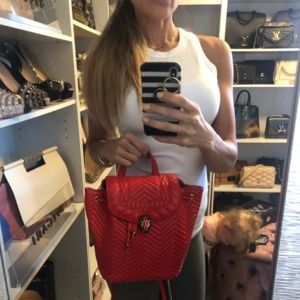 Meet your Posher, April